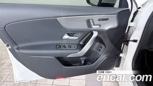 Mercedes-Benz A-Class 2021 — ფოტო 15/20
