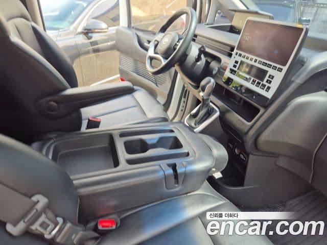 Hyundai Staria 2021 — Şəkil 18/20