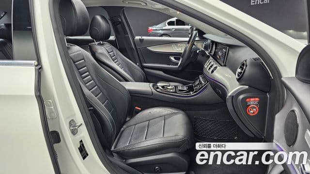 Mercedes-Benz E-Class 2018 — ფოტო 12/20