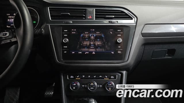 Volkswagen Tiguan 2018 — Фото 13/20