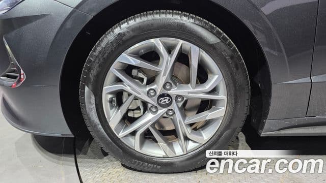 Hyundai Sonata 2019 — ფოტო 5/20