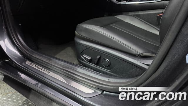 Hyundai Sonata 2019 — ფოტო 18/20