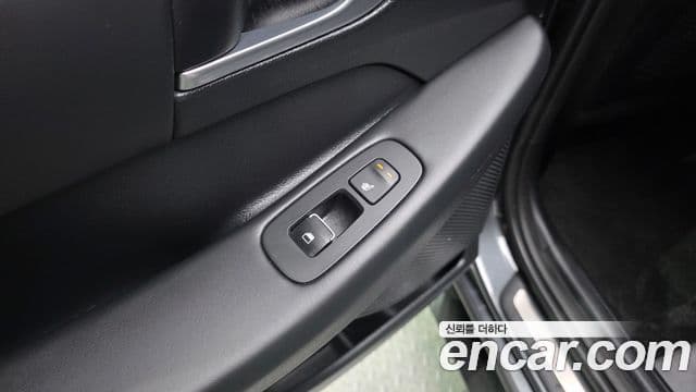 Hyundai Sonata 2019 — ფოტო 19/20