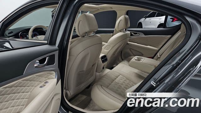 Genesis G70 2018 — ფოტო 12/20