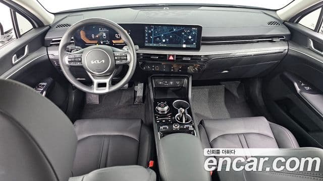 Kia K5 2023 — ფოტო 10/20