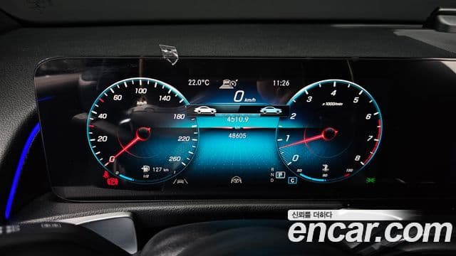Mercedes-Benz GLB-Class 2022 — Şəkil 8/20