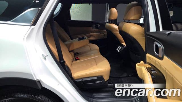 Kia Sorento 2022 — Фото 12/20