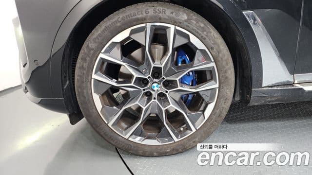 BMW X7 2025 — Photo 16/20