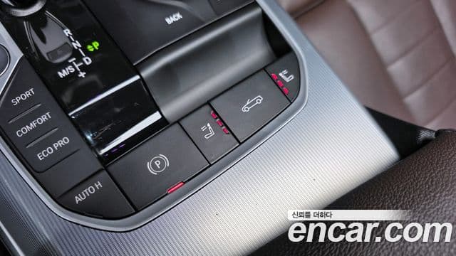 BMW 4 Series 2022 — ფოტო 19/20
