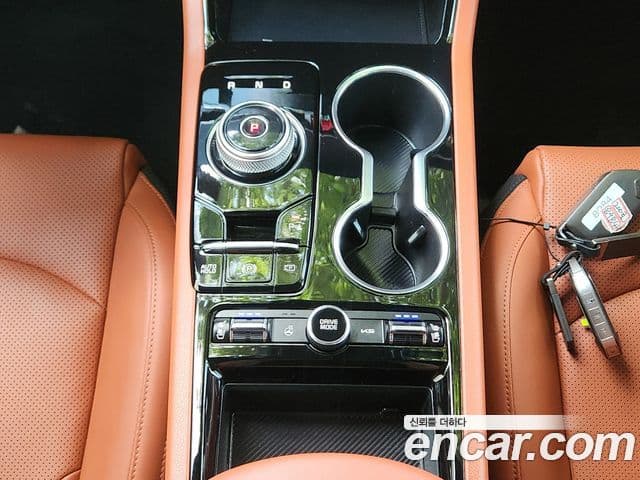 Kia K5 2024 — ფოტო 16/20