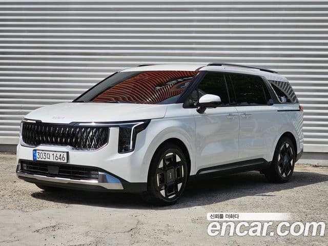 Kia Carnival 2024 — Şəkil 2/20
