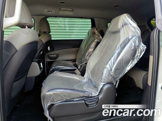 Kia Carnival 2024 — Şəkil 12/20