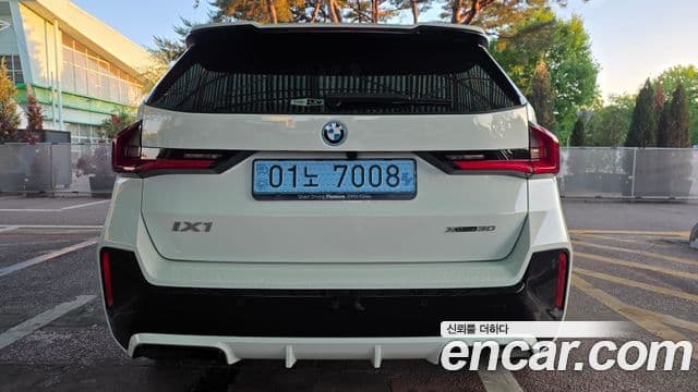 BMW iX1 2025 — ფოტო 6/20