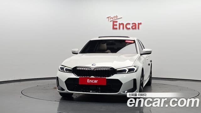 BMW 3 Series 2023 — ფოტო 3/20