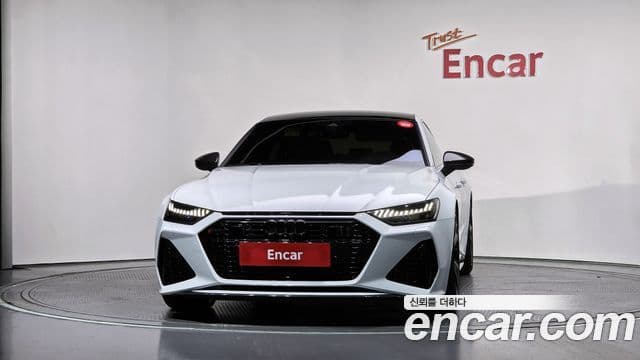 Audi RS7 2021 — Photo 1/33