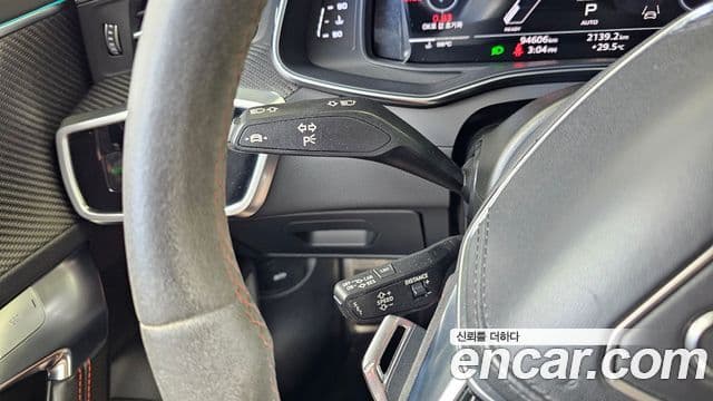 Audi RS7 2021 — Photo 28/33
