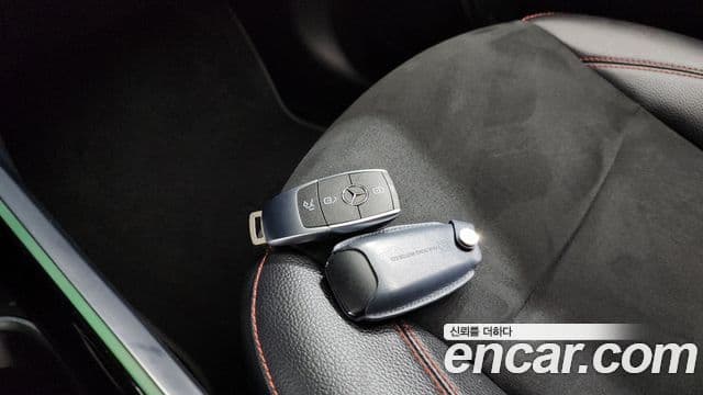 Mercedes-Benz GLB-Class 2022 — Фото 14/20