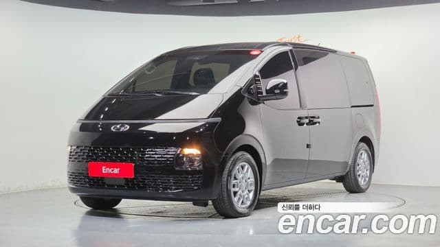 Hyundai Staria 2021 — Фото 1/20