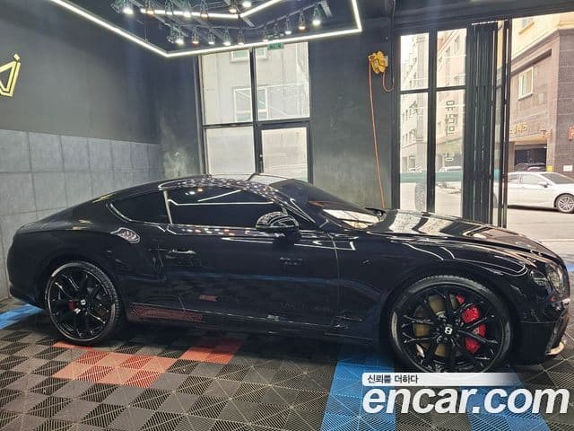 Bentley Continental GT 2023 — ფოტო 4/20