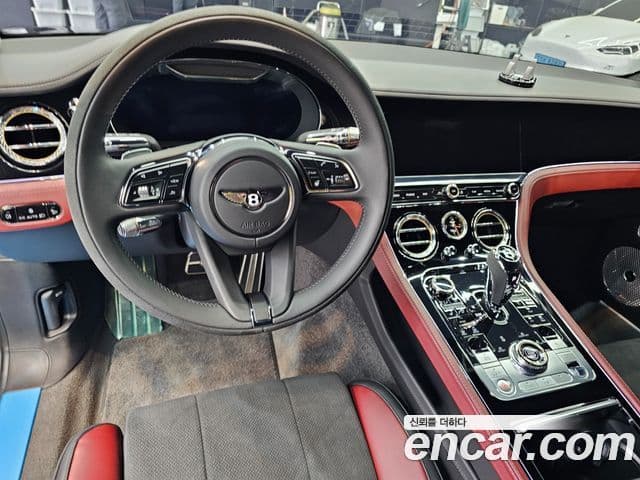 Bentley Continental GT 2023 — ფოტო 12/20