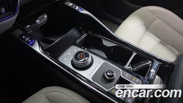 Kia Sorento 2022 — ფოტო 9/20
