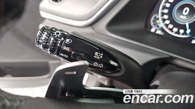 Hyundai Sonata 2021 — ფოტო 19/20