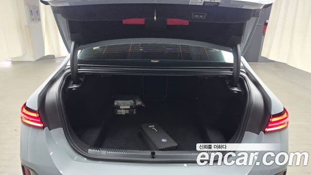 BMW 5 Series 2025 — фото 20 из 20
