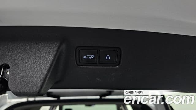 Hyundai Santa Fe 2024 — Photo 16/32