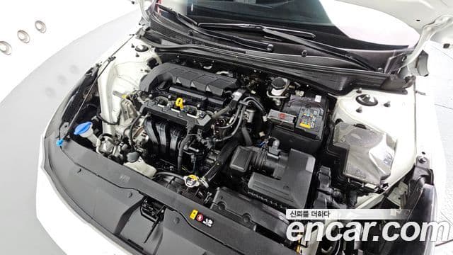 Hyundai Avante 2021 — ფოტო 5/20