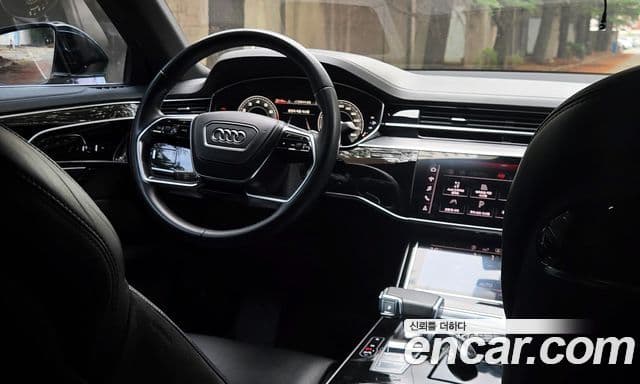 Audi A8 2020 — Фото 15/20