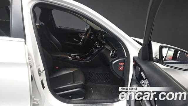 Mercedes-Benz C-Class 2019 — Şəkil 11/20