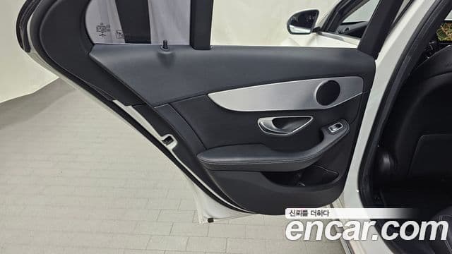 Mercedes-Benz C-Class 2018 — Şəkil 3/31