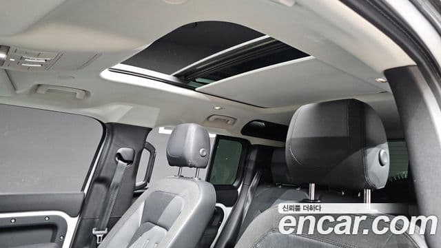 Land Rover Defender 2020 — ფოტო 19/20