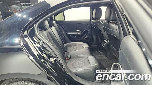 Mercedes-Benz A-Class 2020 — Фото 19/20