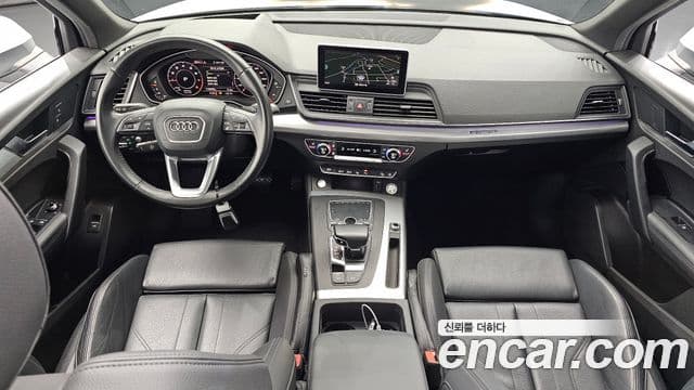 Audi Q5 2020 — ფოტო 7/20