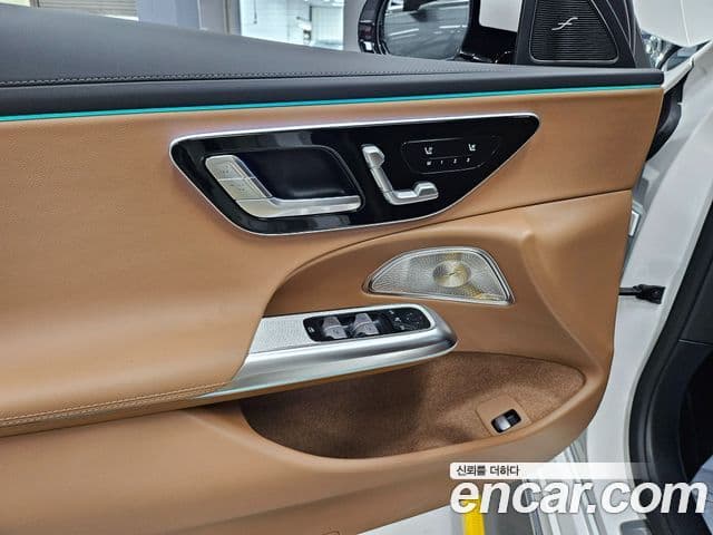 Mercedes-Benz E-Class 2025 — Фото 14/20