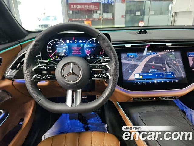 Mercedes-Benz E-Class 2025 — Фото 19/20