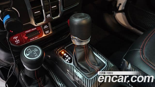 Jeep Wrangler 2023 — ფოტო 9/20