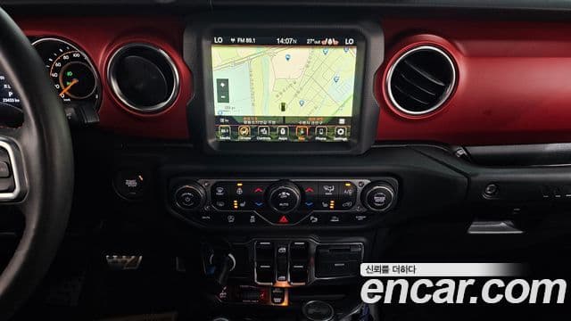 Jeep Wrangler 2023 — ფოტო 12/20
