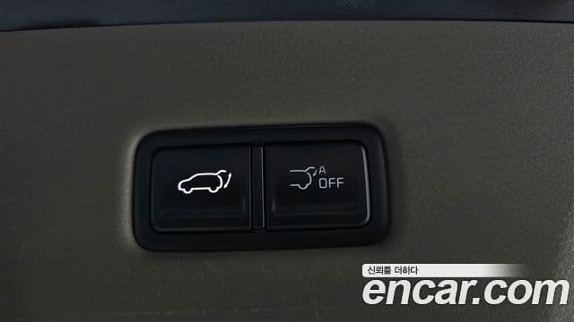 Kia Carnival 2024 — ფოტო 17/20