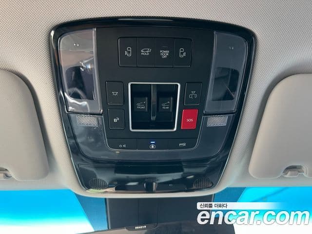 Hyundai Staria 2023 — ფოტო 16/20