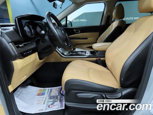 Kia Carnival 2021 — Фото 5/20