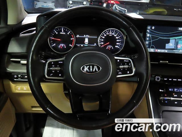 Kia Carnival 2021 — Фото 8/20