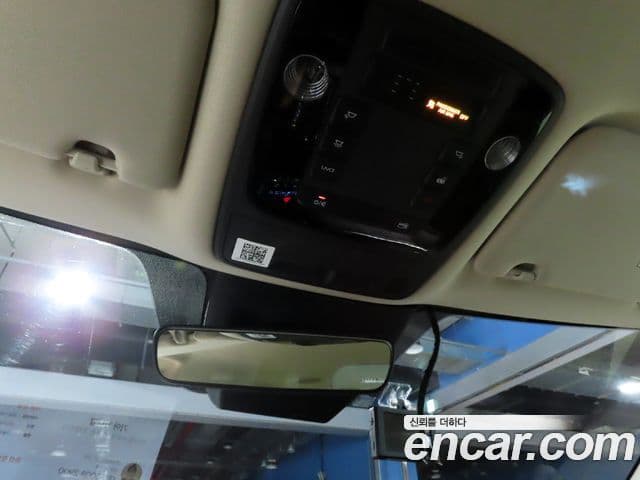 Kia Carnival 2021 — Фото 15/20