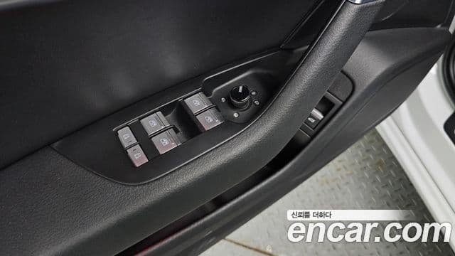 Audi A6 2019 — ფოტო 17/20