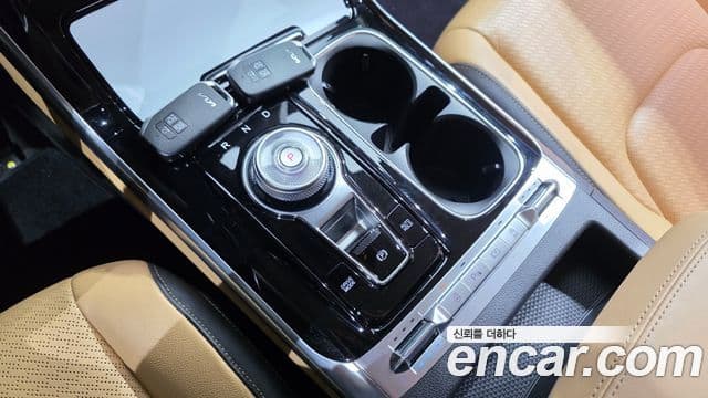 Kia Carnival 2023 — Şəkil 9/20