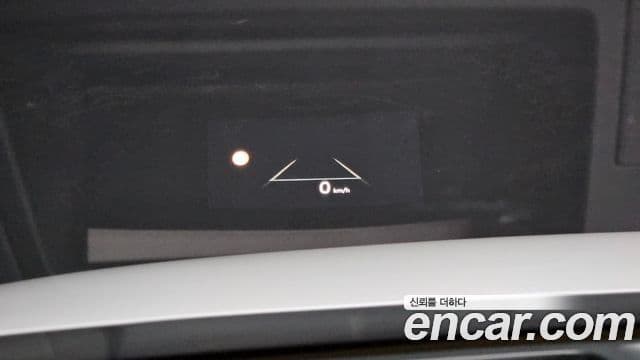 Hyundai Grandeur Hybrid 2025 — Photo 21/36