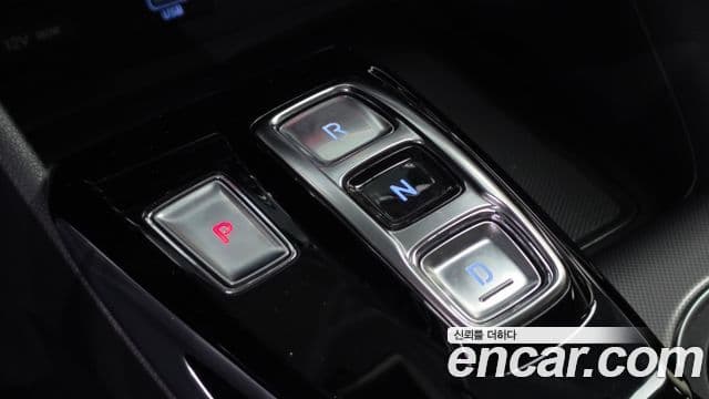 Hyundai Sonata 2022 — ფოტო 8/20
