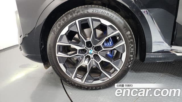 BMW X7 2025 — Photo 13/36