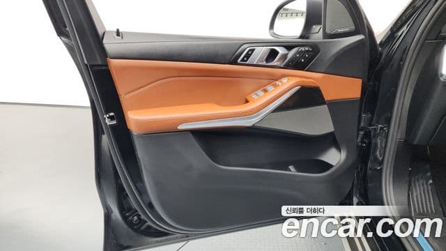 BMW X7 2025 — Photo 10/36